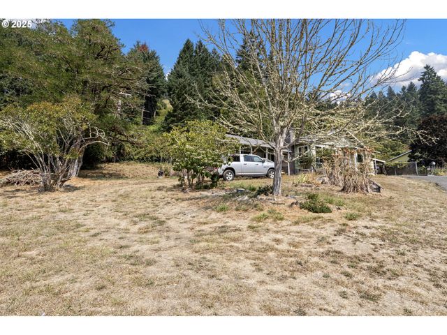 500 E B Ave, Drain, OR 97435