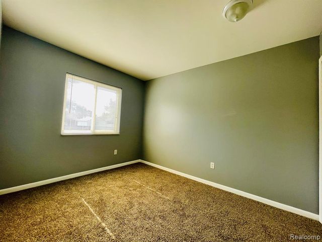 31801 Kelly Road 24, Fraser, MI 48026