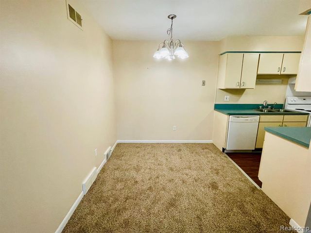 31801 Kelly Road 24, Fraser, MI 48026