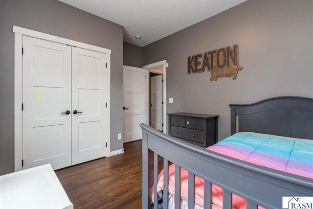 1824 Raymond Drive, North Mankato, MN 56003
