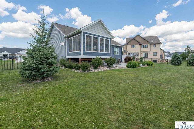 1824 Raymond Drive, North Mankato, MN 56003