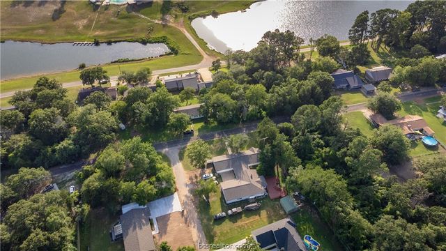 334 Fountain Lane, Hilltop Lakes, TX 77871