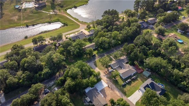 334 Fountain Lane, Hilltop Lakes, TX 77871