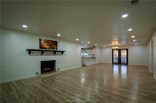 334 Fountain Lane, Hilltop Lakes, TX 77871