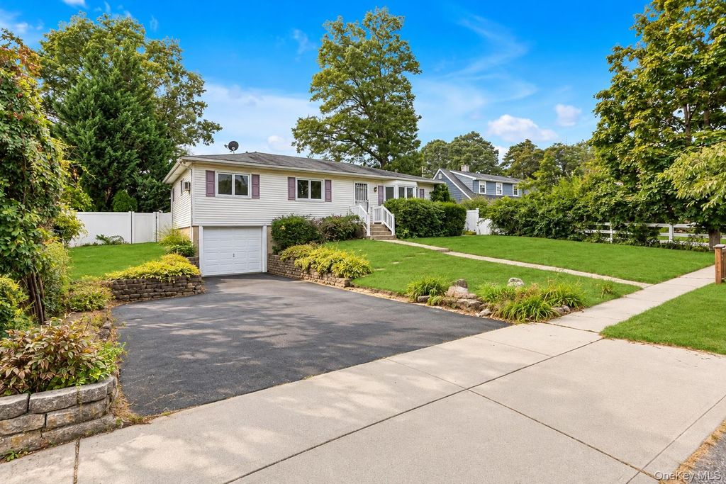 270 Browns Road, Nesconset, NY 11767 — exterior