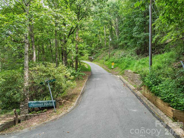 1.54 Acres Breezeway Drive, Asheville, NC 28803