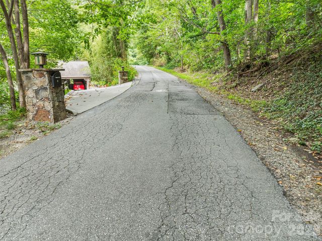 1.54 Acres Breezeway Drive, Asheville, NC 28803