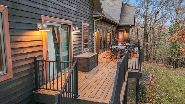 22011 Coyote Ridge Road, Cassville, MO 65625