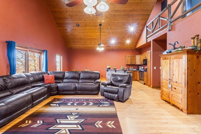 22011 Coyote Ridge Road, Cassville, MO 65625