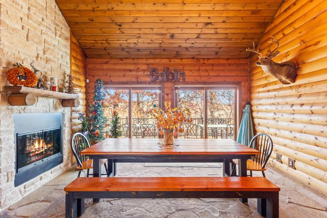 22011 Coyote Ridge Road, Cassville, MO 65625