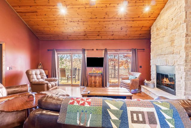 22011 Coyote Ridge Road, Cassville, MO 65625