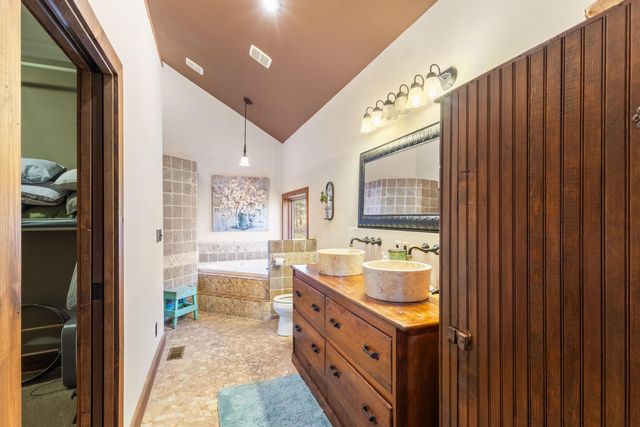 22011 Coyote Ridge Road, Cassville, MO 65625