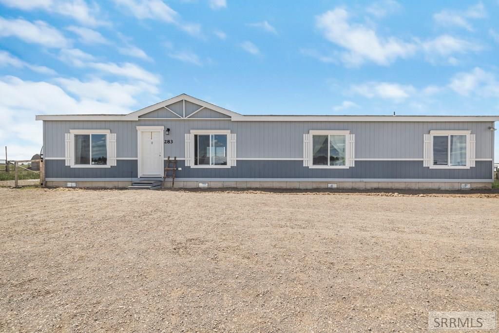 Image 2 of property listing at 283 N 2270 E, St Anthony, ID 83445