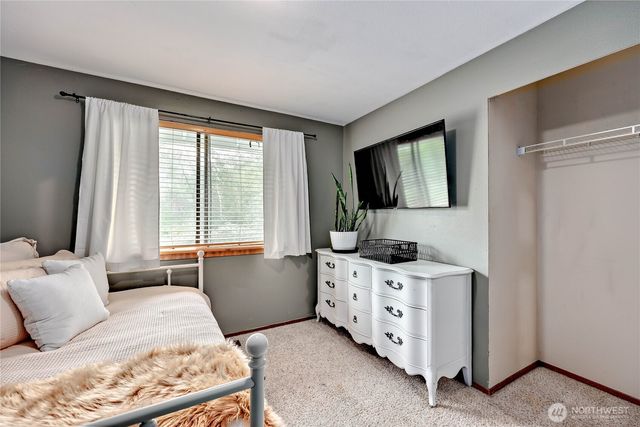 4060 SE Saxon Court, Port Orchard, WA 98366