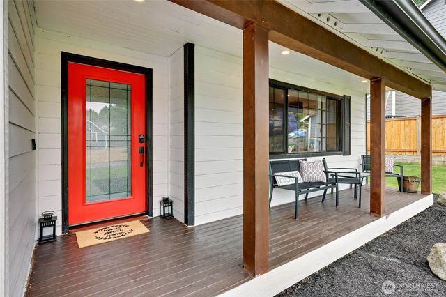 4060 SE Saxon Court, Port Orchard, WA 98366