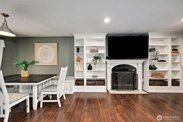 4060 SE Saxon Court, Port Orchard, WA 98366