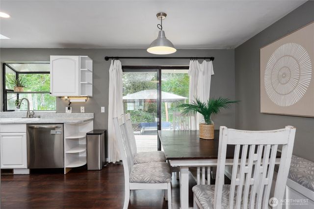 4060 SE Saxon Court, Port Orchard, WA 98366