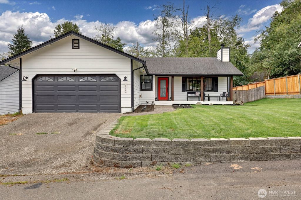 4060 SE Saxon Court, Port Orchard, WA 98366