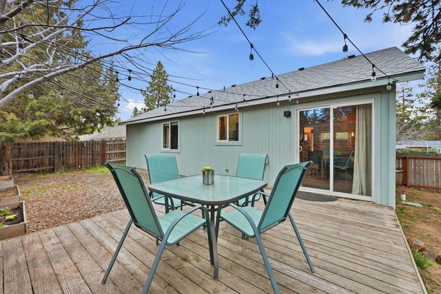 60987 Lodgepole Drive, Bend, OR 97702