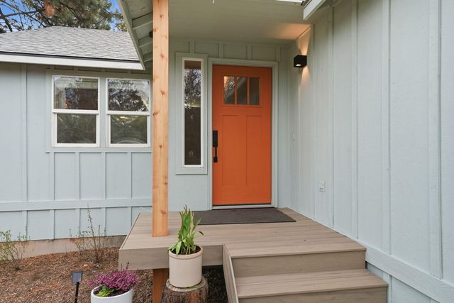 60987 Lodgepole Drive, Bend, OR 97702