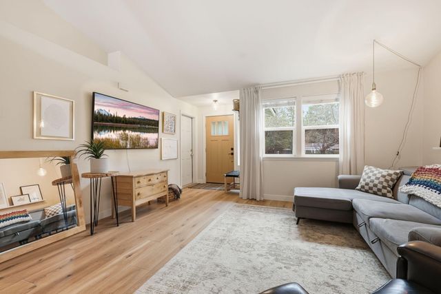 60987 Lodgepole Drive, Bend, OR 97702