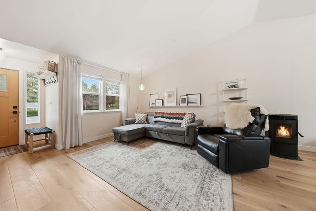 60987 Lodgepole Drive, Bend, OR 97702