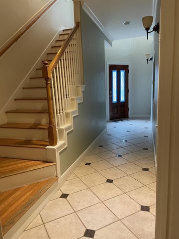 256 Westcott Street, Houston, TX 77007