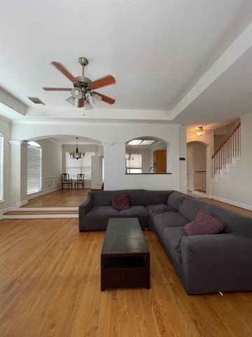 256 Westcott Street, Houston, TX 77007