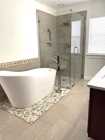 256 Westcott Street, Houston, TX 77007