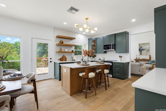 38 MORGANS BLF, San Antonio, TX 78216