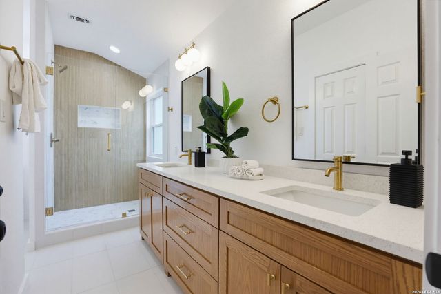 38 MORGANS BLF, San Antonio, TX 78216