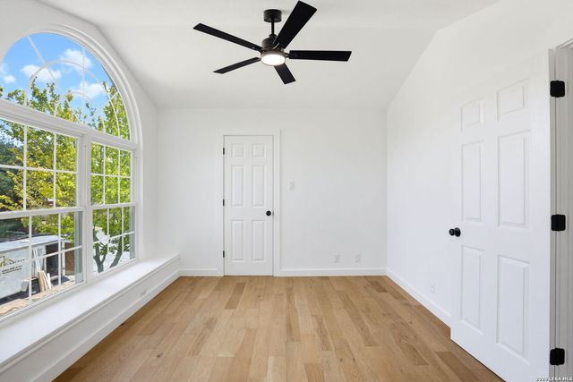 38 MORGANS BLF, San Antonio, TX 78216