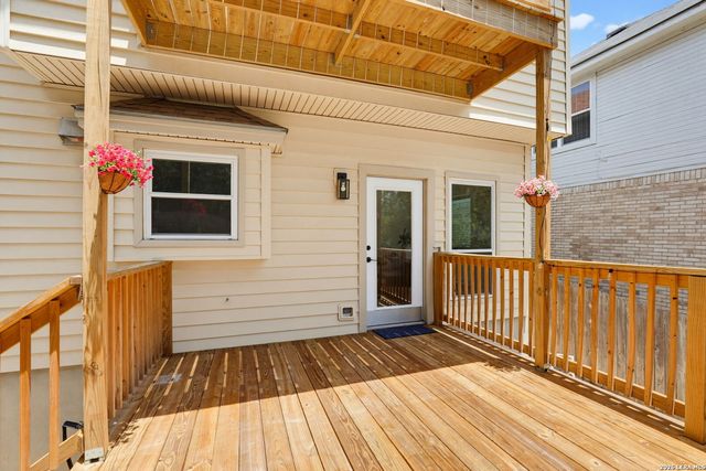 38 MORGANS BLF, San Antonio, TX 78216