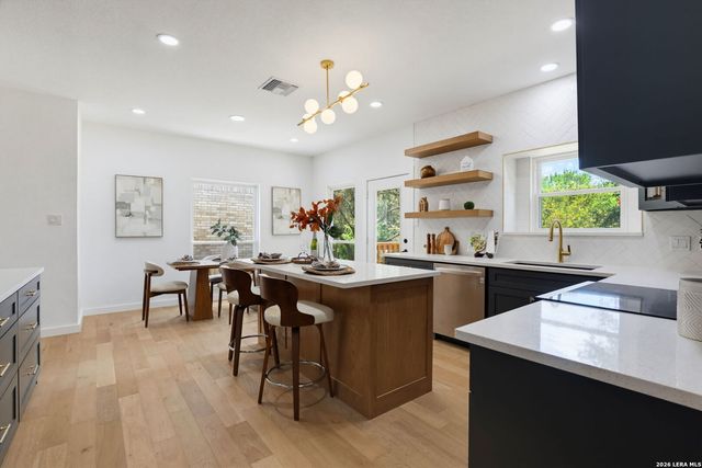 38 MORGANS BLF, San Antonio, TX 78216