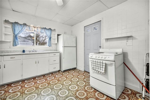 1296 Weiser Avenue, Akron, OH 44314