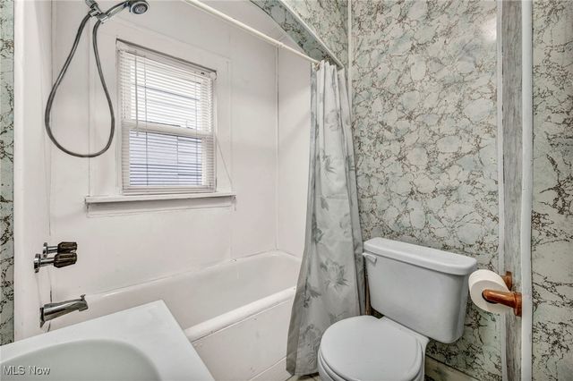 1296 Weiser Avenue, Akron, OH 44314