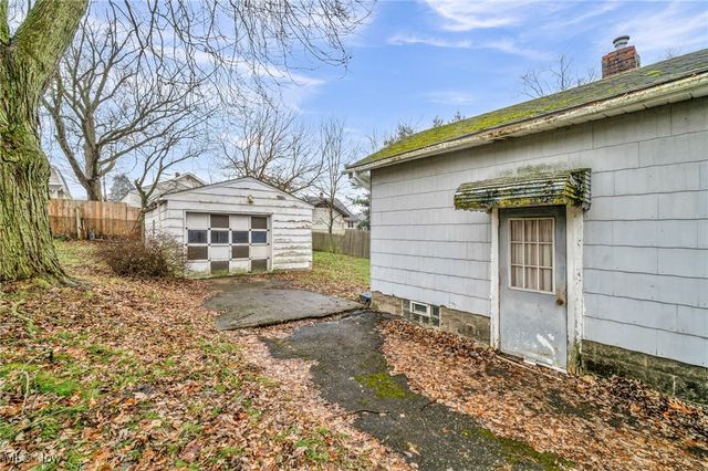 1296 Weiser Avenue, Akron, OH 44314