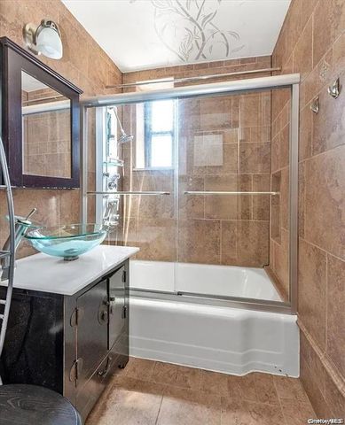 8340 Austin Street 7N, Kew Gardens, NY 11415