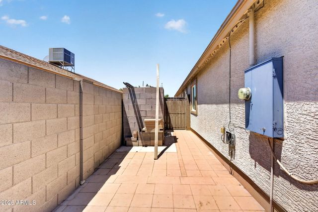 2425 W MARICOPA Street, Phoenix, AZ 85009