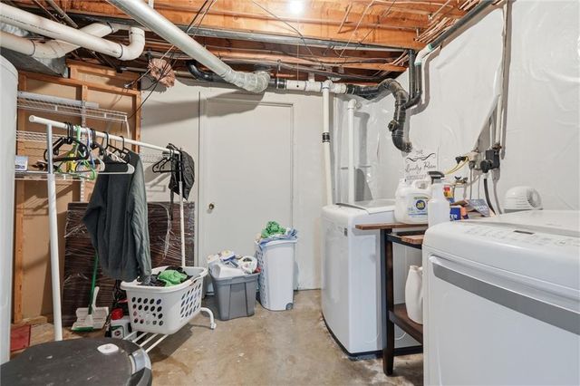12200 Hollingsworth Road, Kansas City, KS 66109