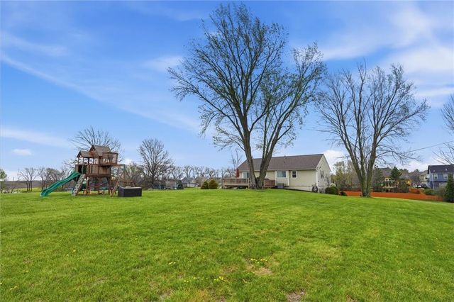 12200 Hollingsworth Road, Kansas City, KS 66109
