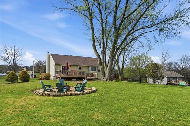 12200 Hollingsworth Road, Kansas City, KS 66109