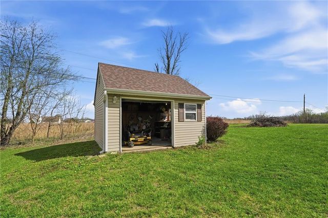 12200 Hollingsworth Road, Kansas City, KS 66109