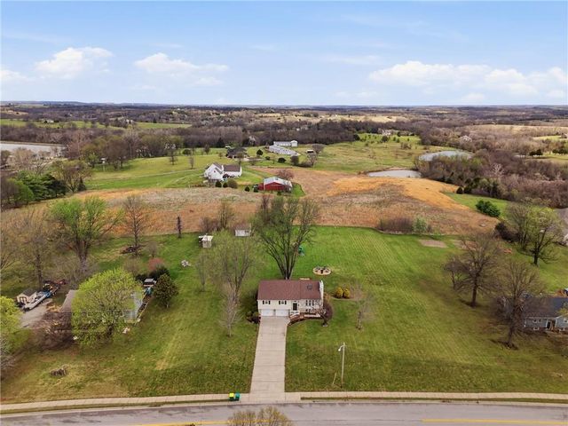 12200 Hollingsworth Road, Kansas City, KS 66109