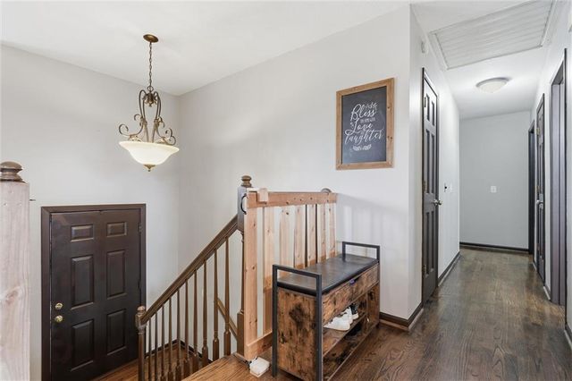 12200 Hollingsworth Road, Kansas City, KS 66109