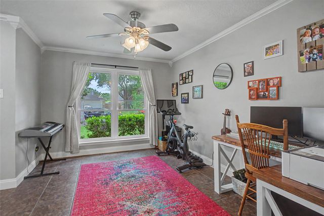 1730 Oak Valley Drive, Kemah, TX 77565