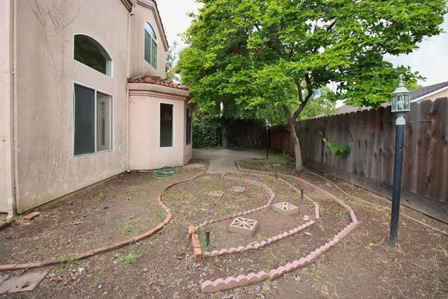 3705 Dillingham Ave, Modesto, CA 95357