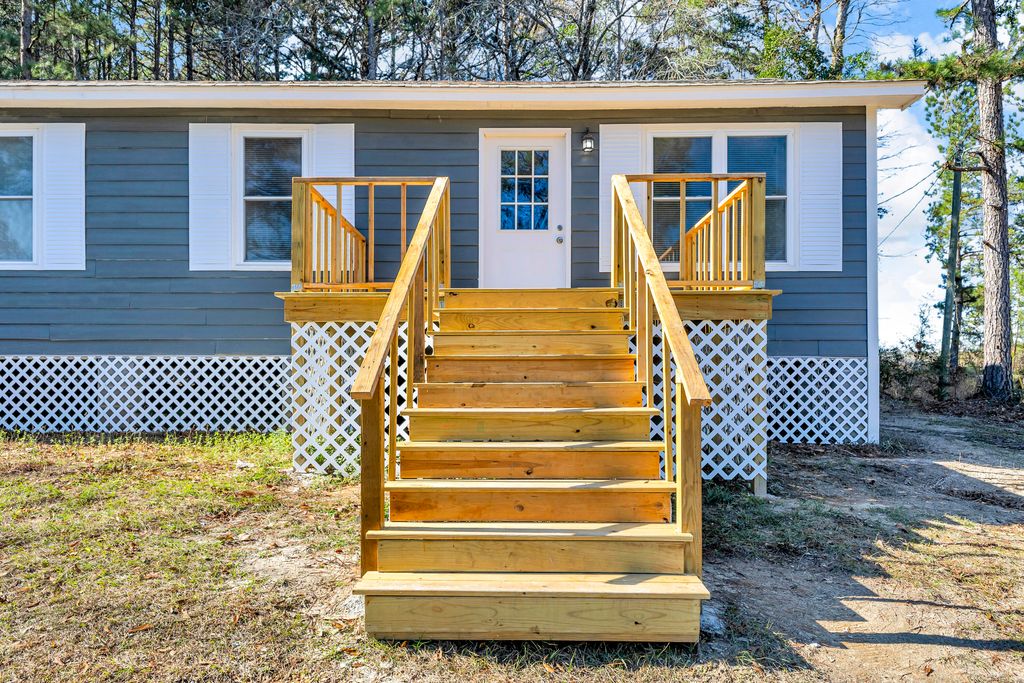 389 Stubbs, Bassfield, MS 39421