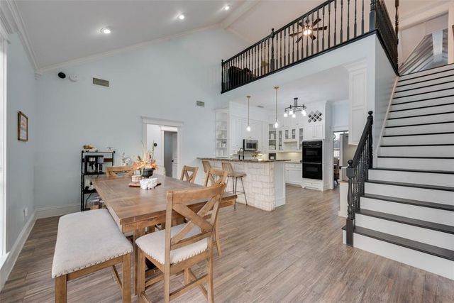 2100 Lakeridge Circle, Ennis, TX 75119