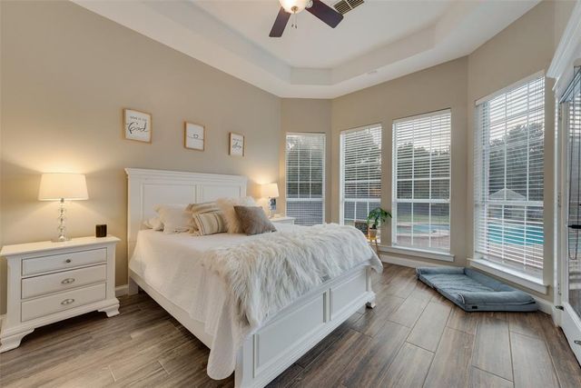 2100 Lakeridge Circle, Ennis, TX 75119